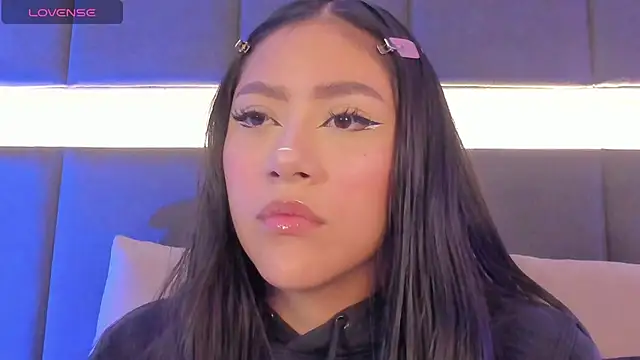 nicolle pierce online show from 03/08/25, 12:09