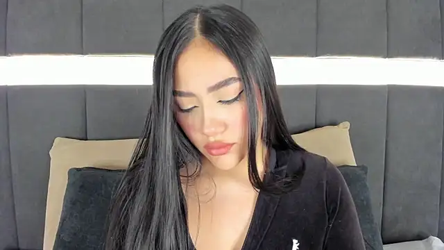 nicolle pierce online show from 10/01/25, 01:28