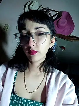 Snapshot of HighLilith chatting on 01/22/25, 10:29 HighLilith online show from 01/22/25, 10:29