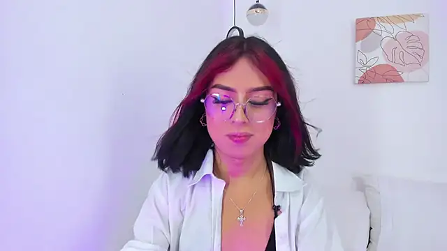 Snapshot of samantha__fairy chatting on 12/05/24, 08:22 samantha fairy online show from 12/05/24, 08:22