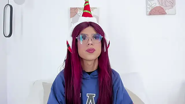 Snapshot of samantha__fairy chatting on 12/24/24, 01:50 samantha fairy online show from 12/24/24, 01:50