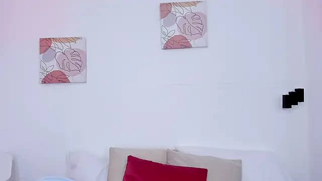 Snapshot of samantha__fairy chatting on 02/11/25, 01:41 samantha fairy online show from 02/11/25, 01:41