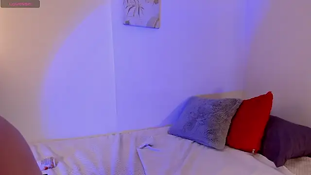 Snapshot of sara_sweet9 chatting on 01/23/25, 07:51 sara sweet9 online show from 01/23/25, 07:51