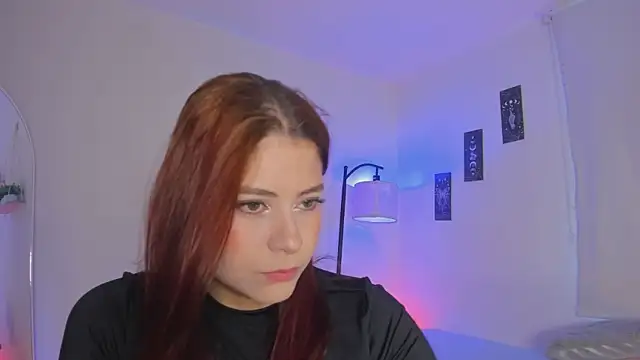 Snapshot of sara_sweet9 chatting on 10/28/25, 09:28 sara sweet9 online show from 10/28/25, 09:28