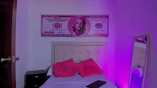 Sofia agudelo online show from 03/18/25, 02:36