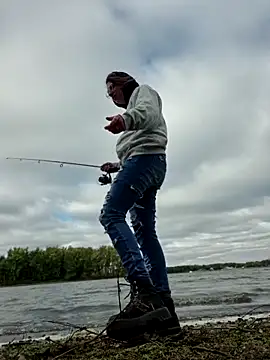 Snapshot of KSwonderland6 chatting on 10/22/25, 03:45 KSwonderland6 online show from 10/22/25, 03:45