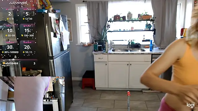 Snapshot of KSwonderland6 chatting on 10/27/25, 04:00 KSwonderland6 online show from 10/27/25, 04:00