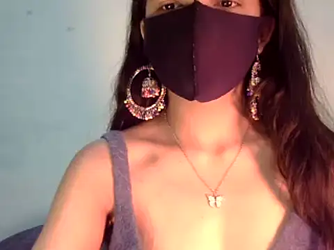 Snapshot of Cute_Alaina chatting on 01/15/25, 01:56 Cute Alaina online show from 01/15/25, 01:56
