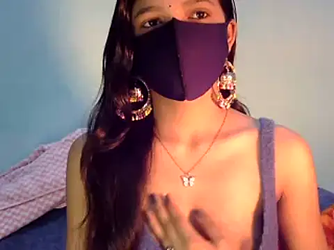 Snapshot of Cute_Alaina chatting on 01/21/25, 11:45 Cute Alaina online show from 01/21/25, 11:45