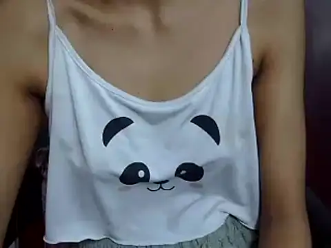 Snapshot of Cute_Alaina chatting on 09/10/25, 03:39 Cute Alaina online show from 09/10/25, 03:39