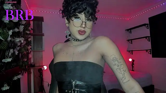 Heka Prudence online show from 07/28/26, 11:17
