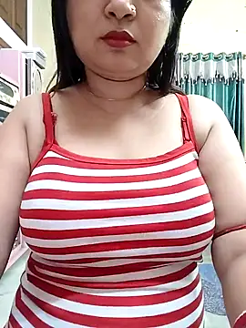 Snapshot of Royalgirl667 chatting on 12/02/24, 06:09 Royalgirl667 online show from 12/02/24, 06:09