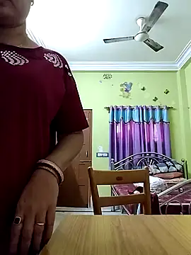 Snapshot of Royalgirl667 chatting on 12/06/24, 04:47 Royalgirl667 online show from 12/06/24, 04:47