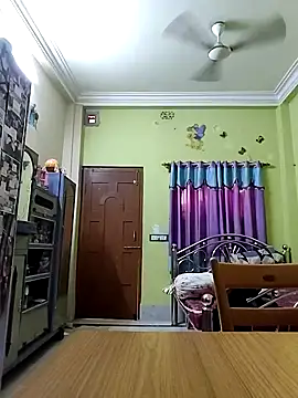 Snapshot of Royalgirl667 chatting on 12/08/24, 08:51 Royalgirl667 online show from 12/08/24, 08:51