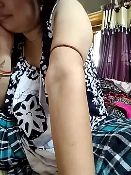 Snapshot of Royalgirl667 chatting on 12/10/24, 05:39 Royalgirl667 online show from 12/10/24, 05:39