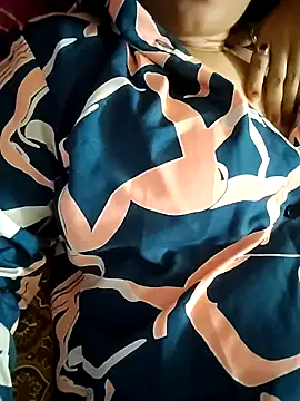 Snapshot of Royalgirl667 chatting on 12/10/24, 08:40 Royalgirl667 online show from 12/10/24, 08:40