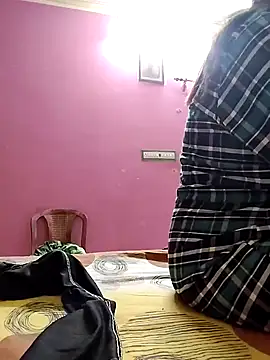 Snapshot of Royalgirl667 chatting on 12/11/24, 01:58 Royalgirl667 online show from 12/11/24, 01:58