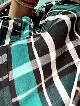 Snapshot of Royalgirl667 chatting on 12/26/24, 04:25 Royalgirl667 online show from 12/26/24, 04:25