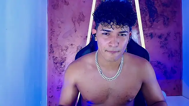 Snapshot of jamescurli_ chatting on 02/03/25, 11:09 jamescurli online show from 02/03/25, 11:09