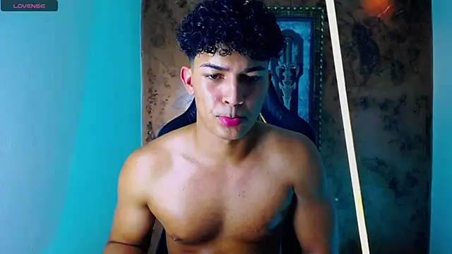 Snapshot of jamescurli_ chatting on 03/15/25, 01:51 jamescurli online show from 03/15/25, 01:51