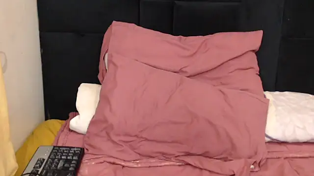 Busty-Londie online show from 09/16/25, 05:47