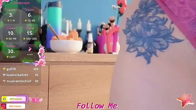 QueenYsuRey online show from 02/14/25, 12:47