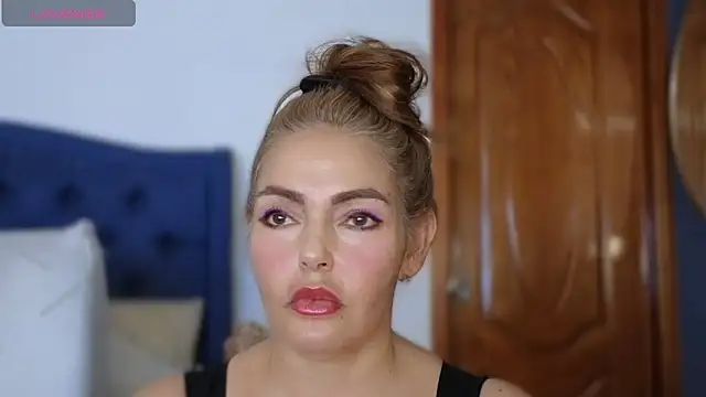 QueenYsuRey online show from 03/20/25, 03:25