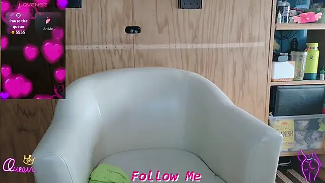 QueenYsuRey online show from 02/26/26, 07:24