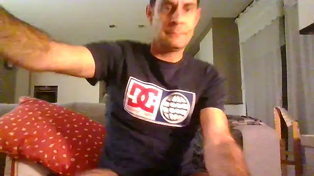 Snapshot of Vespa_Crabo chatting on 12/22/24, 12:07 Vespa Crabo online show from 12/22/24, 12:07