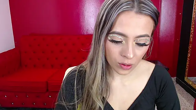 Snapshot of miacarperr1 chatting on 01/13/25, 08:37 miacarperr1 online show from 01/13/25, 08:37