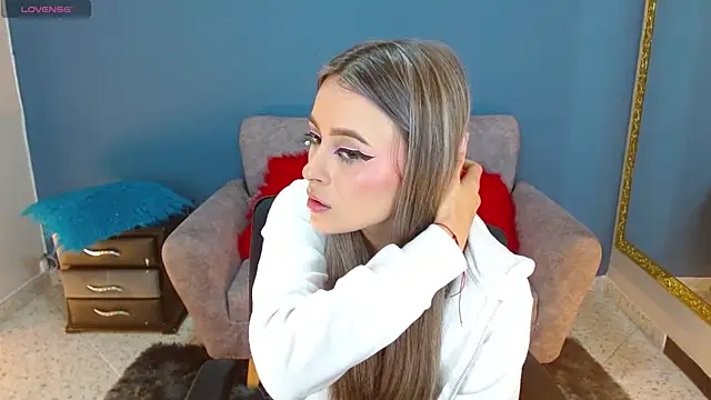 Snapshot of miacarperr1 chatting on 01/20/25, 01:18 miacarperr1 online show from 01/20/25, 01:18