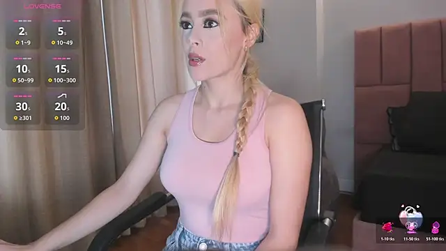 miacarperr1 online show from 04/18/26, 09:15