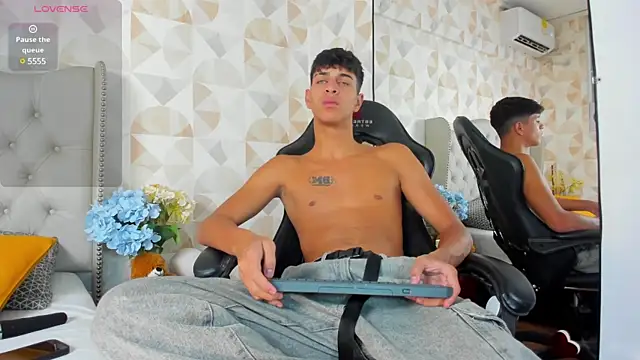 Tyler Rodriguez online show from 03/17/25, 02:12