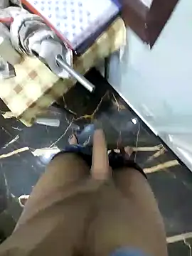 Snapshot of Dexiboy chatting on 12/02/24, 11:01 Dexiboy online show from 12/02/24, 11:01