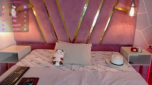 Nina Harper online show from 12/10/24, 12:16