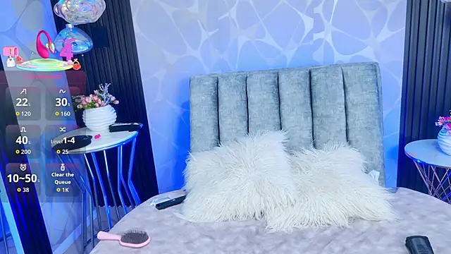 LiliFox18 online show from 01/16/26, 11:36