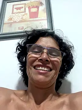 MireyaTorresGu online show from 10/24/25, 05:37