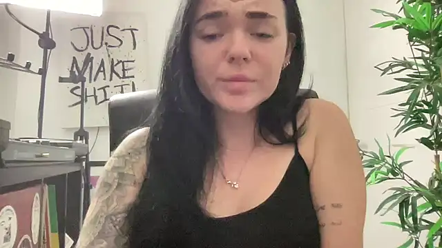 yorkshiregal online show from 11/27/25, 07:10