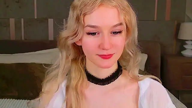 Snapshot of NaomiLoys chatting on 02/11/25, 06:19 NaomiLoys online show from 02/11/25, 06:19