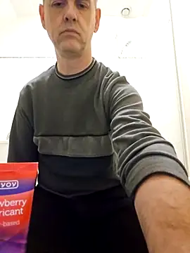 Hectorthyssen1 online show from 10/28/25, 06:32