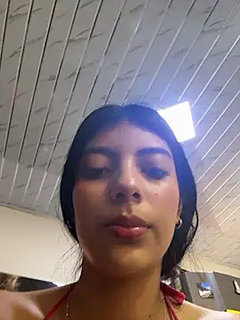 Snapshot of Baby_Niels chatting on 01/08/26, 05:37 Baby Niels online show from 01/08/26, 05:37