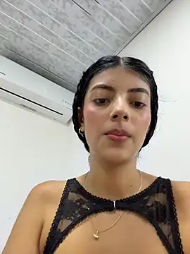 Snapshot of Baby_Niels chatting on 02/01/26, 05:11 Baby Niels online show from 02/01/26, 05:11