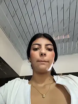 Snapshot of Baby_Niels chatting on 02/20/26, 04:29 Baby Niels online show from 02/20/26, 04:29