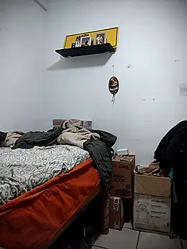 jhonyhot9292 online show from 02/07/26, 06:28