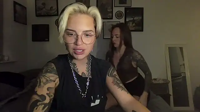 Alexandersonxo online show from 10/10/25, 08:52