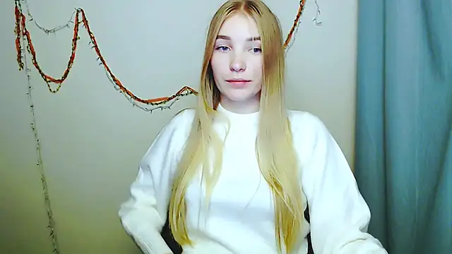 Queen ofLove online show from 12/18/25, 08:59