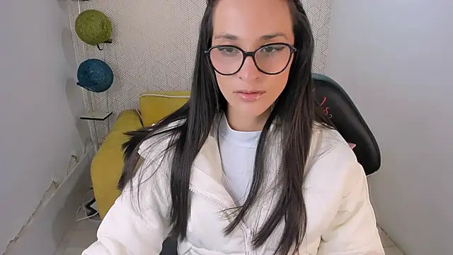 Snapshot of mariaan_m_ chatting on 12/27/24, 10:16 mariaan m online show from 12/27/24, 10:16
