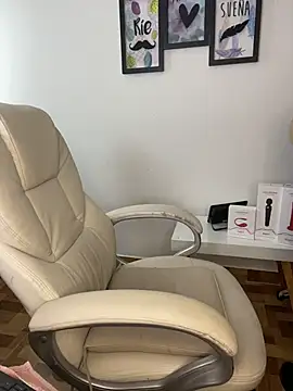 mariaan m  online show from 04/21/26, 10:45