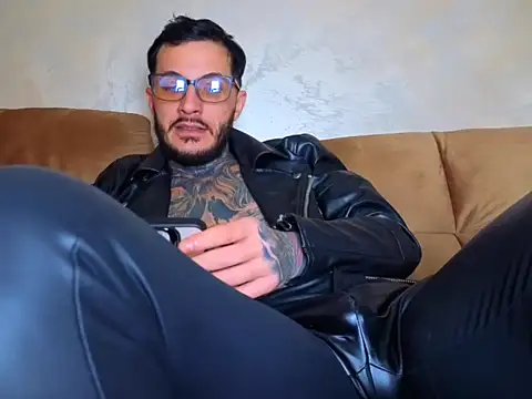 MentoXXL online show from 03/19/26, 01:37