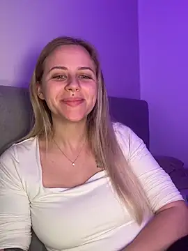 lunawolf21 online show from 01/12/26, 07:24